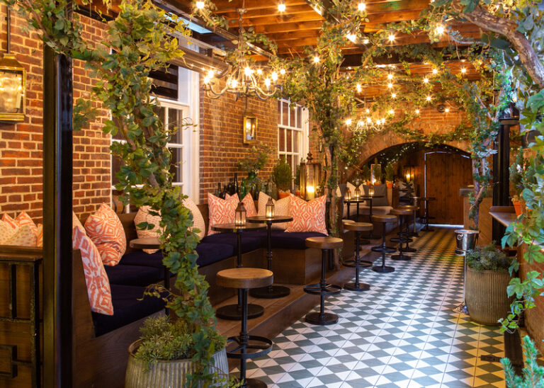 Private Hire | The Bloomsbury Club Bar